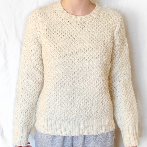 Cream Banana Republic Sweater - Picture 2 of 3